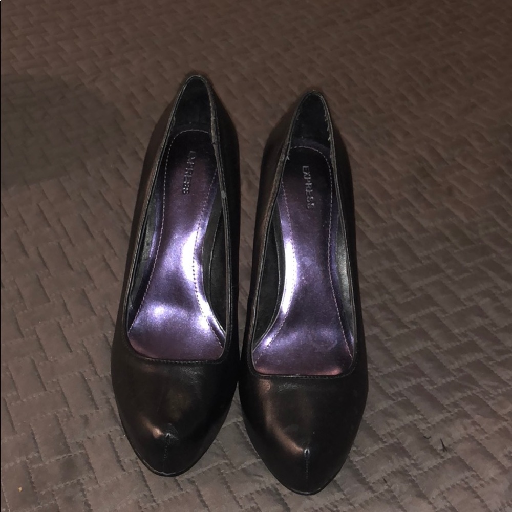 Express heels